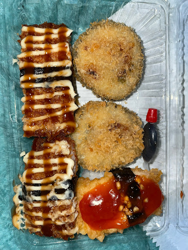 Comments and reviews of yummy sushi