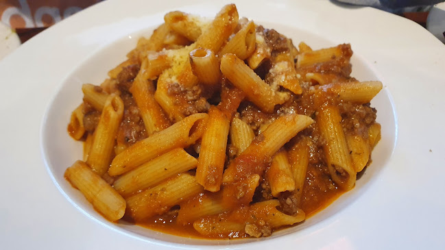 Archie's Restaurant & Pizzeria - Hospitality and gastronomy