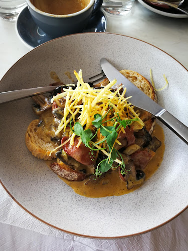 Comments and reviews of Mission Bay Cafe