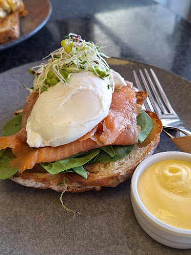 Opinii despre Crisp Cafe & Gifts în Christchurch - Hospitality and gastronomy