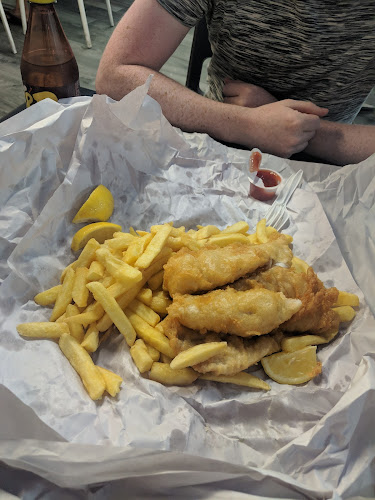 Oppies Restaurant & Takeaway Open Times