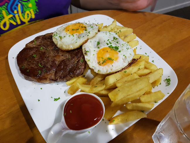 Railway Tavern Bar - Amberley