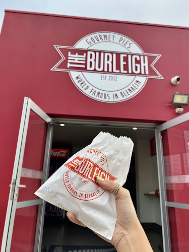 Comentarii opinii despre The Burleigh Gourmet Pies