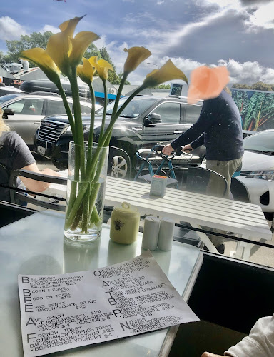 Opinii despre The Bees Knees Cafe în Palmerston North - Hospitality and gastronomy