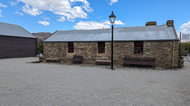 Pinot Junction -Lakeside Cafe - Cromwell