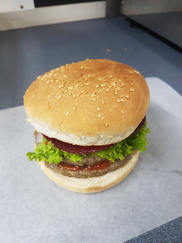 Clarks Beach Takeaways - Hospitality and gastronomy