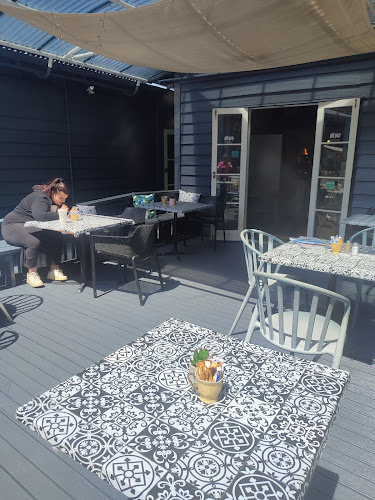 Comentarii opinii despre Madhatters cafe