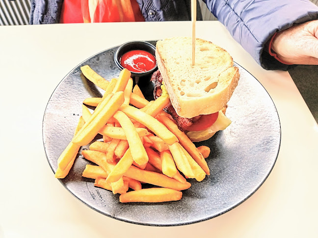 Beach Cafe Maraetai - Maraetai