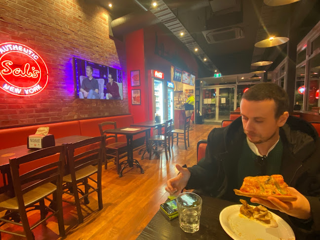 Sal's Authentic New York Pizza - Richmond - Hospitality and gastronomy