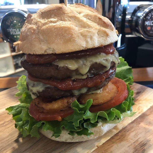 Comments and reviews of Woodbourne Tavern & Motel