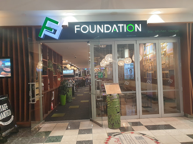 Comentarii opinii despre Foundation Bar