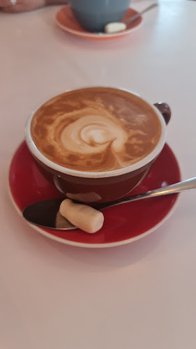 Route 6 Cafe and Bar Phone number