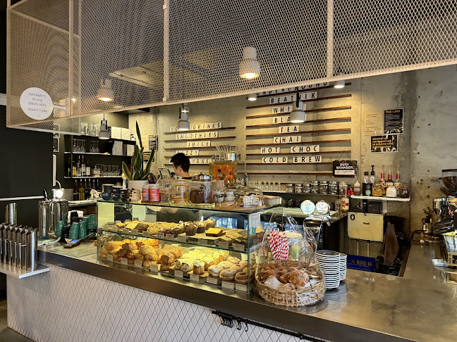 Comentarii opinii despre Eatery by Frank’s