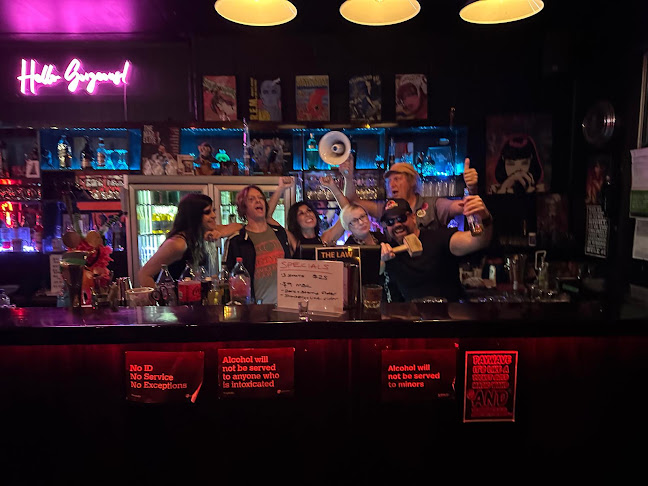 Opinii despre Monkey House Lounge and Cabaret Bar în Whitianga - Hospitality and gastronomy