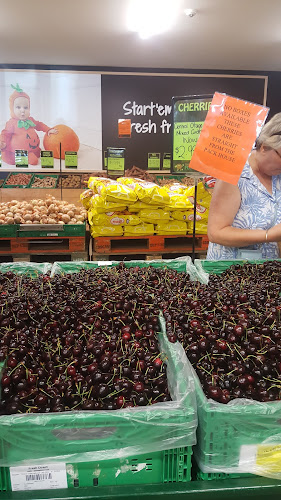 Reviews of Funky Pumpkin Fruit & Vegetable Retail Store in Christchurch - Hospitality and gastronomy