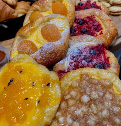 Rise Artisan Bakery - Hospitality and gastronomy