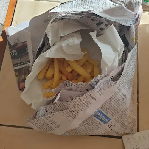 Comentarii opinii despre Macs Store & Takeaways