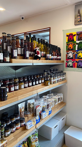 Papatowai Country Store & "Peake's Kitchen" - Papatowai