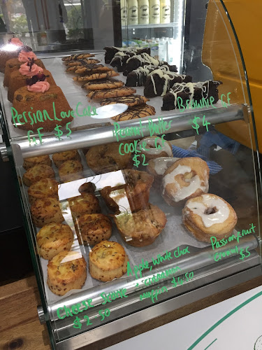 Comments and reviews of Hello Pickle