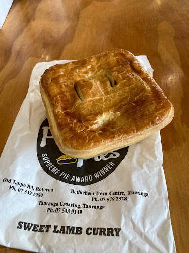 Comentarii opinii despre Patrick’s Pies Goldstar Bakery Tauranga