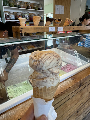 Cable Bay Store - Hospitality and gastronomy