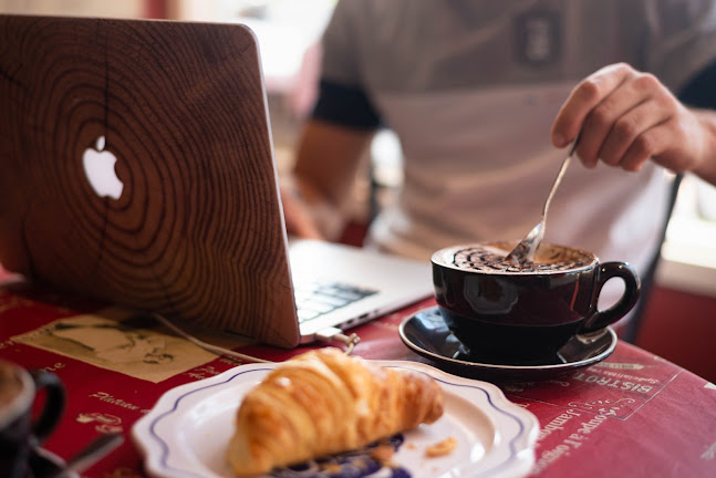 Le Cafe De Paris - Hospitality and gastronomy