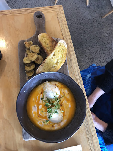 Comentarii opinii despre The General Café