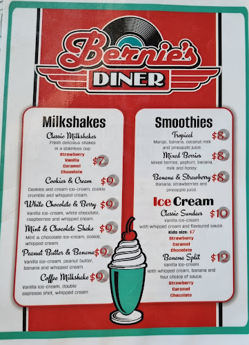 Comentarii opinii despre VEight Cafe, Restaurant & Bar