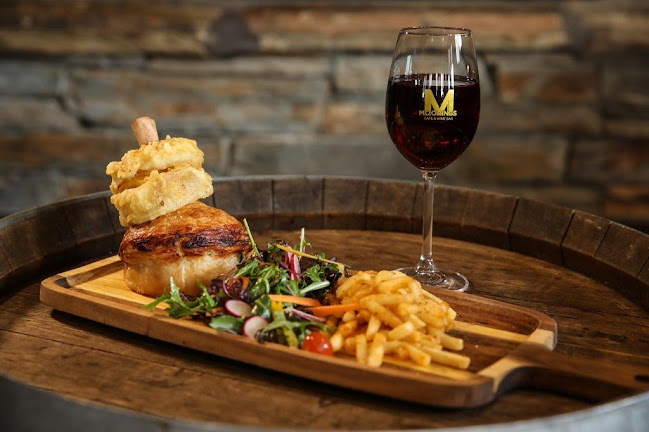 Reviews of Moorings Restaurant in Cromwell - Hospitality and gastronomy