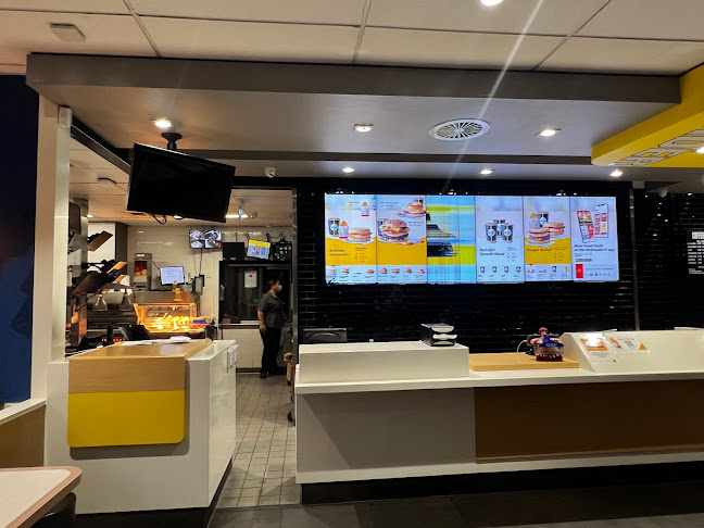 McDonald's Kaikohe - Hospitality and gastronomy