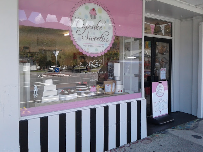 Cupcake Sweeties - Cupcakes, Macarons, Cookies, Brownie & Cake Decorating Supplies