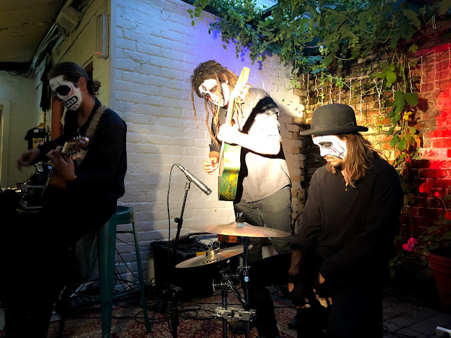 Ombrellos Kitchen & Bar - Hospitality and gastronomy