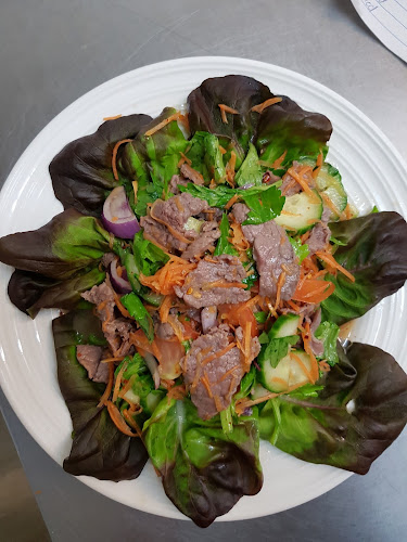 Comentarii opinii despre Thai SaWasDee Restaurant & Takeaway.