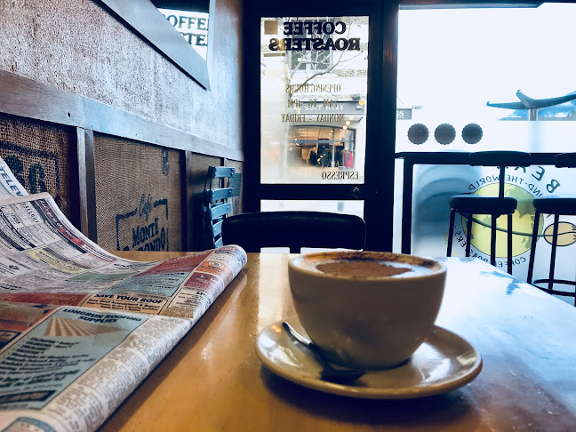 Opinii despre Bean Around The World Coffee Roastery în Queenstown - Hospitality and gastronomy