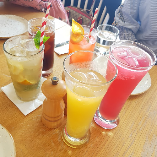 Regatta Bar And Eatery