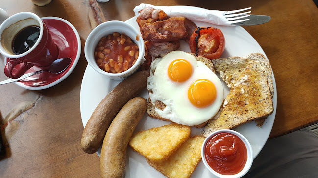 Madhatters cafe - Hospitality and gastronomy