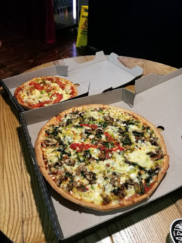 Opinii despre HELL Pizza Strathmore în Wellington - Hospitality and gastronomy