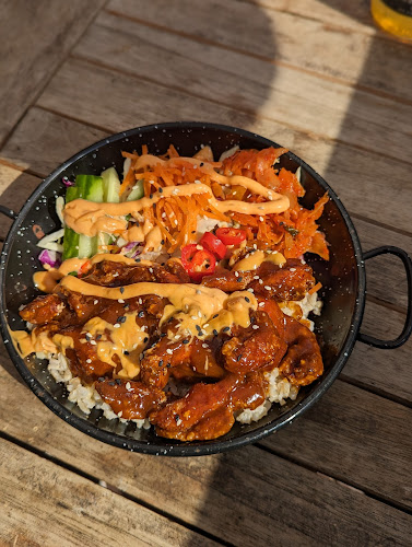 Comentarii opinii despre Bird On A Wire - Hamilton East