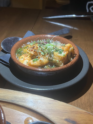 Momentos By The Lake Restaurant - Hospitality and gastronomy