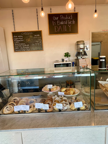 Olivers Bakery - Whangamatā