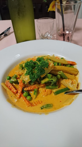 Global Thai Restaurant & Bar Open Times