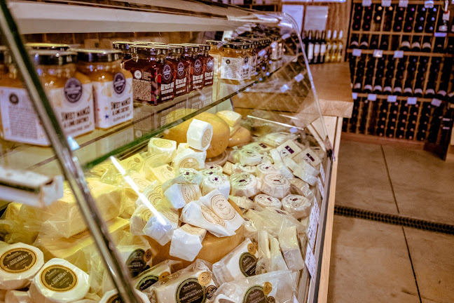 Comentarii opinii despre The Junction Shop