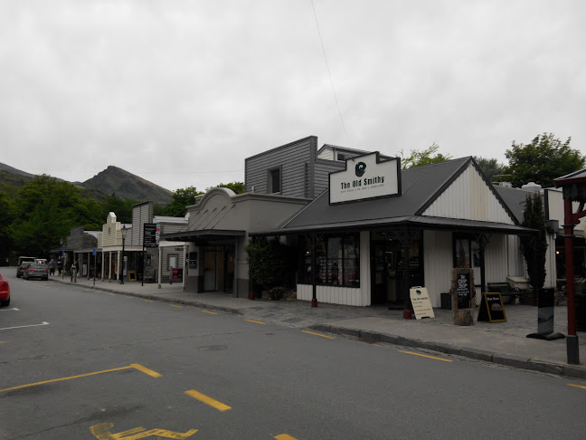 Opinii despre Oak Tree Home Style Cooking and Gifts în Arrowtown - Hospitality and gastronomy