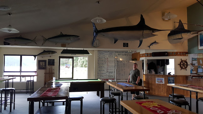 Opinii despre Whangaroa Sport Fishing Club Café & Bistro în Whangaroa - Hospitality and gastronomy