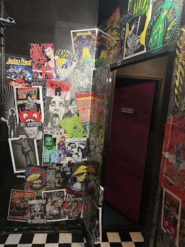 Comentarii opinii despre Monkey House Lounge and Cabaret Bar