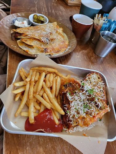 Child Sister - Hospitality and gastronomy