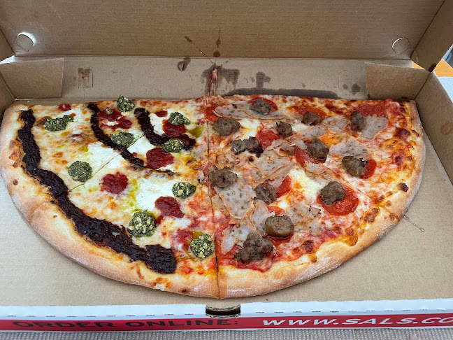 Reviews of Hell Pizza Highland Park in Auckland - Hospitality and gastronomy