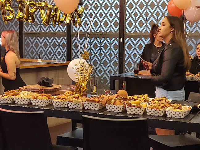 Opinii despre The Lookout Bar and Kitchen în Hamilton - Hospitality and gastronomy