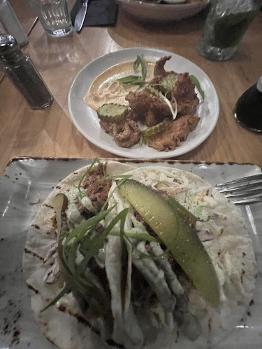 Reviews of The Roaming Giant in Hamilton - Hospitality and gastronomy