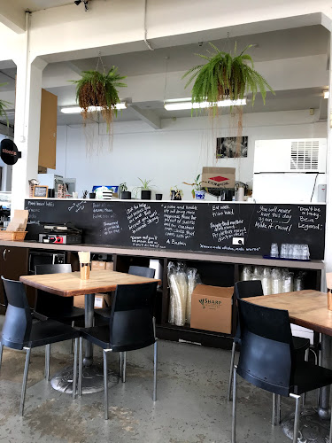 Comments and reviews of Nina's Kitchen